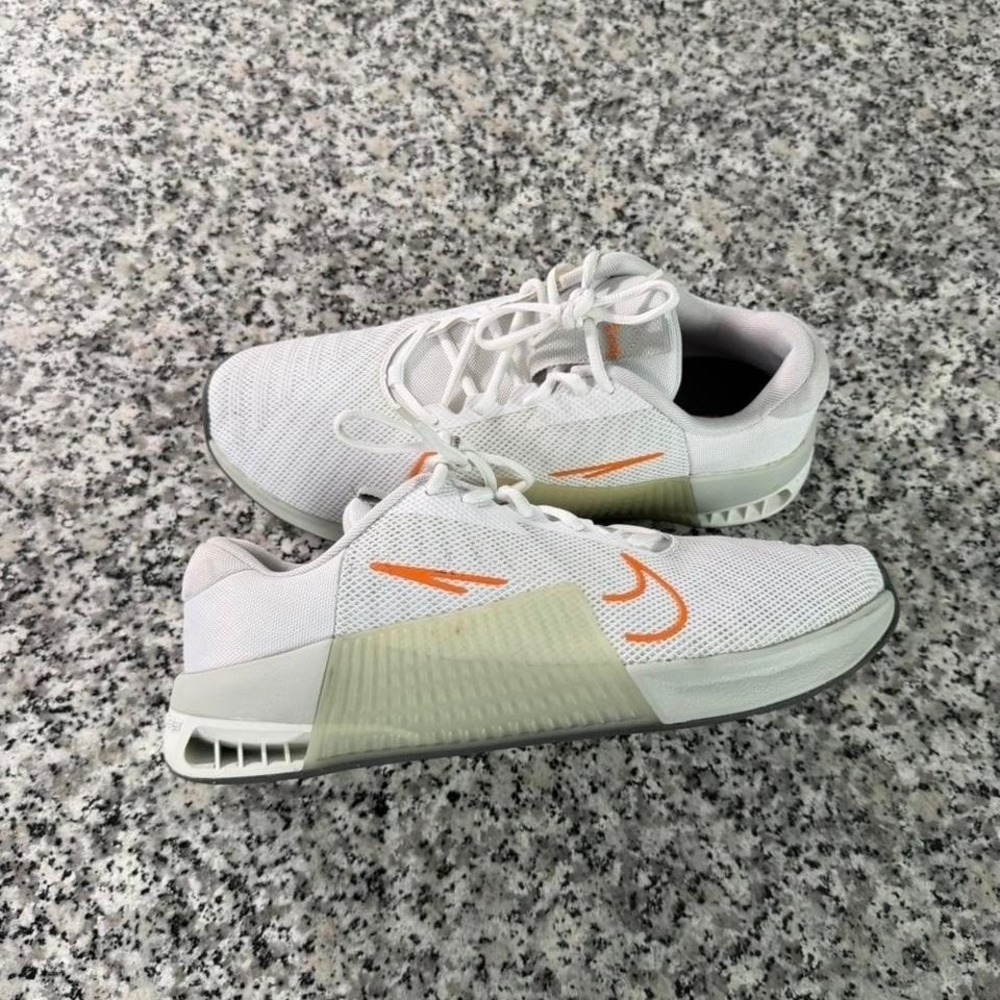 Nike Metcon 9 White Silver Running Sneaker Shoe M12 DZ2617